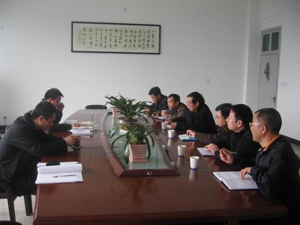 任柏强校长来财神捕鱼
检查指导安全工作