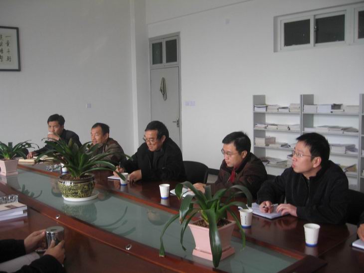 任柏强校长来财神捕鱼
检查指导安全工作